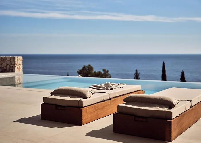 The Sall Villa - Private Pool And Breathtaking Views, By Zantewize